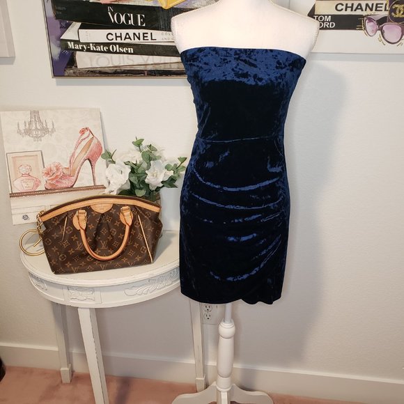 Fashion Nova Dresses & Skirts - 💝 HP 💝 ** FINAL PRICE** Fashion Nova Strapless Blue Dress